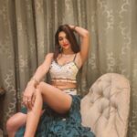 Kriti verma Instagram - Shoutout to the women who haven't felt okay lately, but you get up everyday and refuse to quit. I see you and I am very very Proud of You!! You is Me😘 . . . . . . . . #kriti #kritivermaofficial #biggboss #MTV #Roadies #newyear #event #eventdiaries #ShowTime #tallgirl #dance #explore #forylj #foryourpage #trending #poses #photodump #photoshoot #jaimatadi🙏 Taj Palace, New Delhi