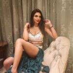 Kriti verma Instagram - Shoutout to the women who haven't felt okay lately, but you get up everyday and refuse to quit. I see you and I am very very Proud of You!! You is Me😘 . . . . . . . . #kriti #kritivermaofficial #biggboss #MTV #Roadies #newyear #event #eventdiaries #ShowTime #tallgirl #dance #explore #forylj #foryourpage #trending #poses #photodump #photoshoot #jaimatadi🙏 Taj Palace, New Delhi