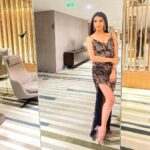Kriti verma Instagram - Some selfies before I change for the next dance Entry 🧿🔥 . . . . . . . #event #eventdiaries #kriti #kritiverma #biggboss #post #potd #insta #instagram #gown #shimmer #roadies #mtv #tallgirl #showstopper #explore #foryou #foryourpage #jaimatadi🙏🏻