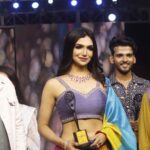Kriti verma Instagram - It was lovely being Showstopper for @tanishqjewellery presents #BiharFashionWeek ❤️🧿 . . . . . #kriti #kritiverma #event #eventdiaries #tallgirl #bigboss #biggboss #roadies #mtv #bcl #actor #actorslife #model #dancer #foryou #foryourpage #explore #trending #events #eventdiaries #jaimatadi 🙏🧿 Bihar Fashion Week