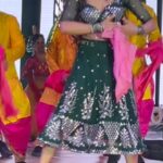 Kriti verma Instagram - #SundayTreat to your eyes😍🔥❤️🧿 . . . . . . #kriti #kritiverma #stage #love #dance #lehanga #mornibanke #morni #event #eventdiaries #jaimatadi #explore #foryou #reel #reelsinstagram #bigboss #biggboss #mtv #roadies #🙏🏻