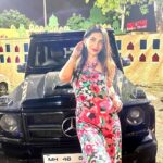 Kriti verma Instagram - Beauty & the Beast 🔥🧿 . . . . . . . #kriti #kritiverma #mercedes #brabus #gwagon #love #car #luxury #lifestyle #roadies #biggboss #bigboss #jaimatadi🧿🙏🏻❤️🔥