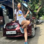 Kriti verma Instagram - Goa feels in Mumbai.. this is my V old car..though m dying to get a new one..I love this one from the core of my heart as it has been with me in my ups and downs🧿❤️ . . . . . . #kriti #kritiverma #biggboss #roadies #goa #mumbai #hotpants #yellowshades #potd #dubbing #movie #chakra #jaimatadi🙏🏻