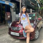 Kriti verma Instagram - Goa feels in Mumbai.. this is my V old car..though m dying to get a new one..I love this one from the core of my heart as it has been with me in my ups and downs🧿❤️ . . . . . . #kriti #kritiverma #biggboss #roadies #goa #mumbai #hotpants #yellowshades #potd #dubbing #movie #chakra #jaimatadi🙏🏻
