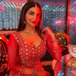 Kriti verma Instagram - Eid Celebrations 😊 . . . . . . . #kriti #kritiverma #reels #reelsinstagram #party #dinner #ballys #ballysentertainment #explore #foryou #foryourpage #gulshangrover #fazil #vishaalkotian #viral
