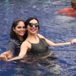 Kriti verma Instagram - Pool time 😎🥰🧿 . . . . . #potd #poolparty #family #love #delhite #mumbaikar #kriti #kritiverma Downtown