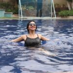 Kriti verma Instagram - Pool time 😎🥰🧿 . . . . . #potd #poolparty #family #love #delhite #mumbaikar #kriti #kritiverma Downtown