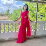 Kriti verma Instagram - Very thing is better in pink 🌸 . . . . . . . #saaree #ethnic #love #pink #kriti #kritiverma #tallgirl #biggboss #roadies #mtv #actor #actorslife #jaimatadi🙏🏻 Kharghar, Mumbai