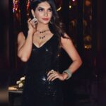 Kriti verma Instagram - A few clicks for the camera 🧿 . . . . . . #black #poses #kriti #kritiverma #tallgirls #potd #saturdayvibes #actor #event #jaimatadi🙏