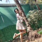 Kriti verma Instagram - Happy Sunday Vibes 🎊🎉 . . . . . #potd #shortdress #colorful #white #bts #actor #actorslife #happyfaces #sunnyday #tallgirl #kriti #kritiverma #tbjjn #explore #foryou Cherish Studios