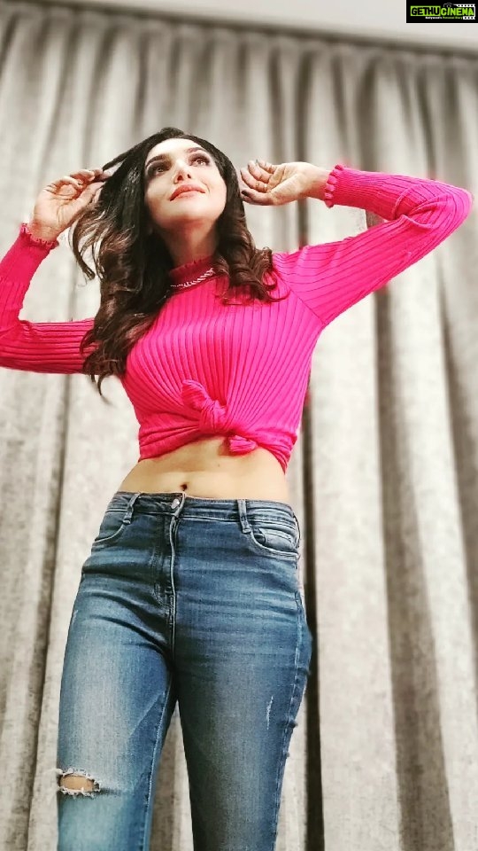 Kriti verma Instagram - Hell yeahh😢😢 . . . . #reelsinstagram #reelkarofeelkaro #ekdin #terehisapneandheremeujalome #kriti #kritiverma #expore #foryou #trending #viral #video #reelitfeelit #dance