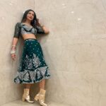 Kriti verma Instagram – Dil walon ke dil ka karar lootne, Main aai hoon U.P. Bihar lootne🧿🔥
.
.
.
.
.
.
#lehanga #kriti #kritiverma #biggboss #love #dance #boots #silver #green #twirl #tallgirl #eventready #show #celebritydancer #boots #jaimatadi