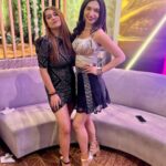 Kriti verma Instagram - I am touchwood lucky enuf to find these weirdos..would never let them go🥂😂😎🧿 . . . . . #fun #friends #party #candid #love #laugh #laughter #india #kriti #kritiverma #bloopers #moments #jaimatadi🙏🏻 A.dot Gurgaon