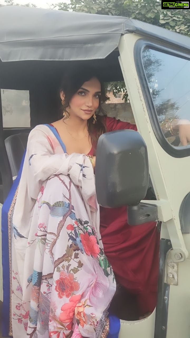Kriti verma Instagram - She is Alpha Bro❤️🔥 . . . . . . #kriti #kritiverma #biggboss #roadies #mtv #trending #viral #viralvideos #suit #punjabi #insta #explore #foryourpage #foryou #jaimatadi