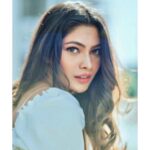 Lopamudra Raut Instagram - J'suis une clandestina !! Shot by @cabincrewafterwork hair and makeup by @helenartistry