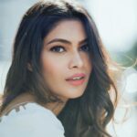 Lopamudra Raut Instagram - J'suis une clandestina !! Shot by @cabincrewafterwork hair and makeup by @helenartistry