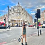 Lopamudra Raut Instagram - En Londres 🤎 #london 📸 @lovefromjustine London, United Kingdom