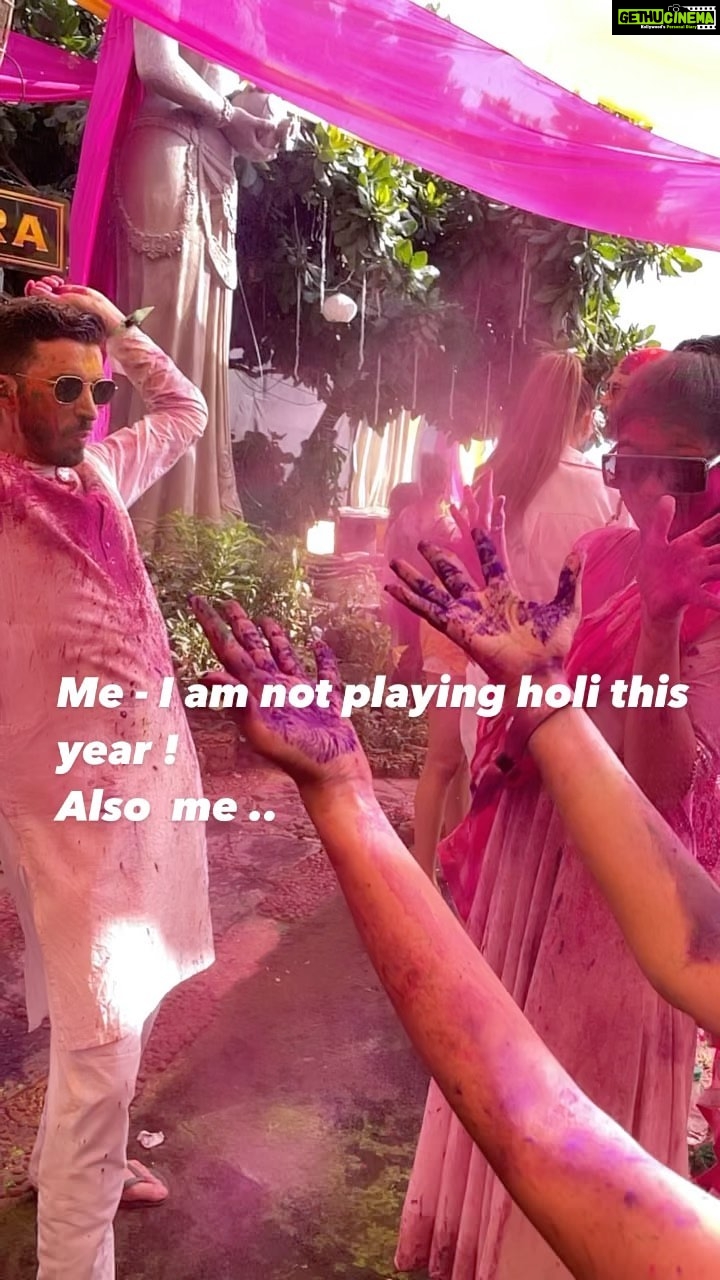 Lopamudra Raut Instagram - Posting this video from bathroom trying to take off the color since past two hours🙄 anyway, Happy holi guys ! 😜😅 @ #holi #happyholi