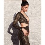Lopamudra Raut Instagram - Soaking in the sun ☀️shot by the fabulous @jatinkampani wearing @rockystarofficial makeup and hair by @nilamkenia assisted by @shradhajaiswal24 styled by @styledbynikinagda jewellery by @antarez.jewels @ethnicandaz Four Seasons Hotel Mumbai