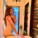 Lopamudra Raut Instagram - Thats honesty right there ! They say mirrors don’t lie. 😇 #mirrorselfie