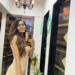 Lopamudra Raut Instagram - Thats honesty right there ! They say mirrors don’t lie. 😇 #mirrorselfie
