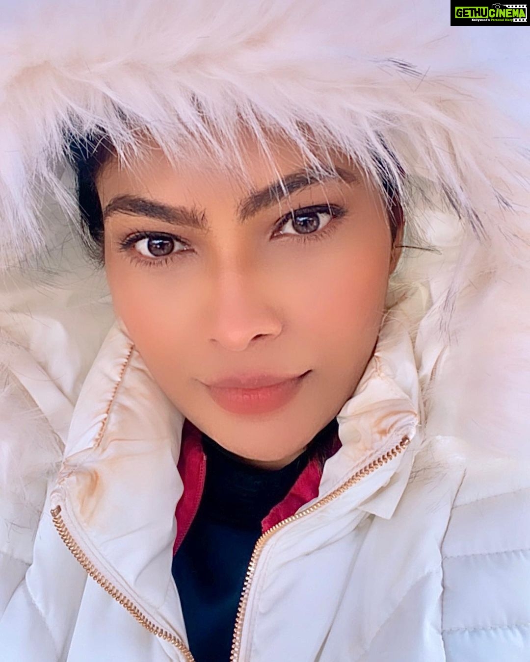 Lopamudra Raut Instagram - When I was just chilling ❄️ #snow