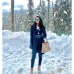 Lopamudra Raut Instagram - Where I wanna be vs where I am 😏 @thekhyberresort 💖 #majormissing #skiresort #himalayas #skiing #khyberhimalayanresort The Khyber Himalayan Resort & Spa