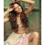 Lopamudra Raut Instagram - ✨ shot by @garganmol Top- @limerickofficial skirt - @geishadesigns Styled by - @mahekksutaria @styledbynikinagda #photoshoot #nature #travel