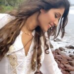 Lopamudra Raut Instagram - By the waters baby @grandhyattgoa #ocean #water #naturelovers #xxxtentation #goa #lostandfound