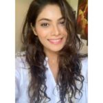 Lopamudra Raut Instagram - Hadn’t posted a selfie in while.. here you go ! Wet hair look #morning #look #wethair #selfie #smile