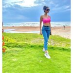 Lopamudra Raut Instagram - Is the grass always green on the other side though ? This is literally my favourite place to sit back, sip a coffee while I watch the sun go down ☀️ #goa #travel Chalston Beach Resort