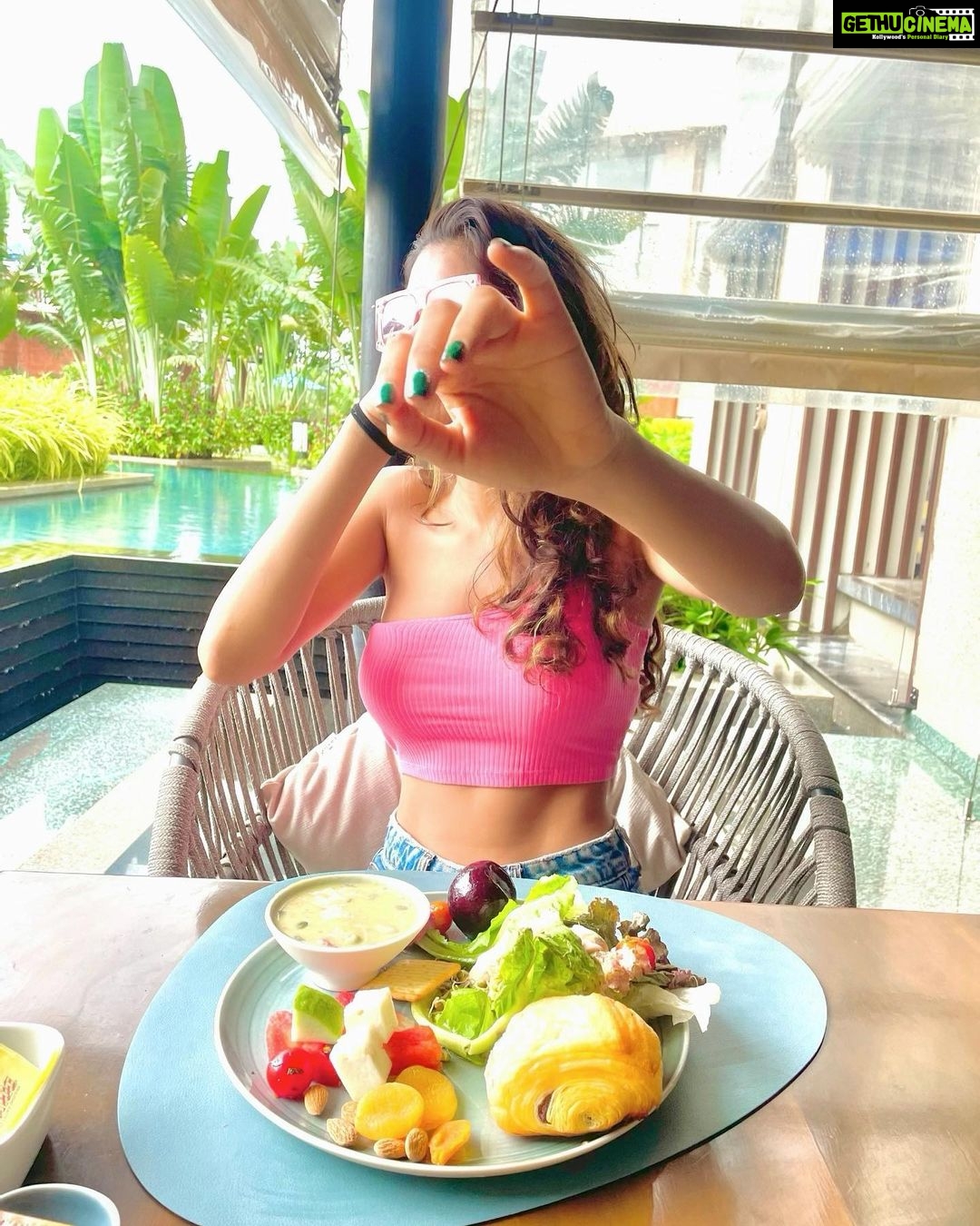 Lopamudra Raut Instagram - un croissant s'il vous plait !! 🥐 #breakfast #croissant #lover #traveller The Westin Goa