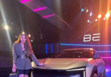 Lopamudra Raut Instagram - What a magnificent launch !! Me being a car buff couldn’t have missed this. It was a pleasure meeting the man I have always looked up to Mr Anand Mahindra along with the Founder of Formula E, Mr Alejandro Agag. 🤟🏼Thank you Mahindra for having me. Extremely honoured to be a part of the electric revolution. #MahindraEVFashionFestival #Mahindra #BE #xuv #bornelectricvision Hitech city,hyderabad