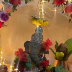 Lopamudra Raut Instagram - Our 59th eco friendly Ganpati. 8th year of me making the idol of lord ganesha. Proudly taking over a tradition and a change for a cause my dad started. May god bless all with abundance, peace and happiness 🙏🏼🌷💐✨ Ganapati bappa Morya !! #ecofriendly #ganeshchaturthi #saveenvironment #god #nature #conservation #environment