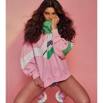 Lopamudra Raut Instagram - 🍬 Concept & Photography: @priyankknandwana MUA: @gchakravarthyy Stylist: @eshaamiin1 Hairstylist: @little_hair_poetry Location and Produced by: @mayrafashionstudio #weekend #sweatshirt #photoshoot #mysterious