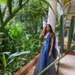 Lopamudra Raut Instagram - Somewhere I am still that little girl who loved to wear moms dupatta and act like a lady. Get wrapped around the same dupatta that used to be 4 times my size and fall miserably. I miss my moms dupatta ❤️the smell of it .. the way it felt ✨ thank you for clicking this @areesz #shotoniphone #indiandresses #dupatta #salwarsuit The Taj Mahal Palace, Mumbai