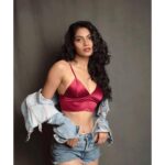 Lopamudra Raut Instagram - Swipe ➡️ #mood