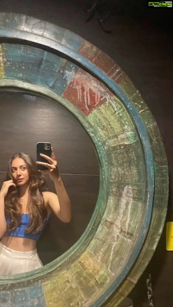 Madhurima Roy Instagram - The mirror made me do it 🪞🐒🤭 .. #mirrorreels #selfreflections #bathroomselfie #bathroomreels #instamirror
