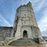 Madhurima Roy Instagram – Serenading Wales 🏴󠁧󠁢󠁷󠁬󠁳󠁿 Caernarfon Castle,north Wales