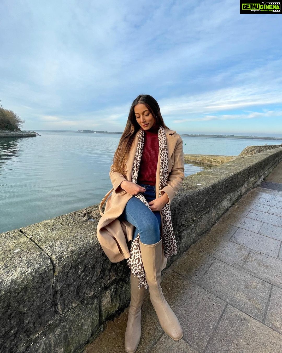 Madhurima Roy Instagram - Serenading Wales 🏴 Caernarfon Castle,north Wales