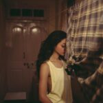 Madhurima Roy Instagram - Kapdon ke beech photo shoot karte hue😅 🎞 .. Creative genius, photographer & friend @bharat_rawail .. From the archives