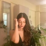 Madhurima Roy Instagram - Black is such a happy colour 🤫 Happy Diwali everyone 🪔