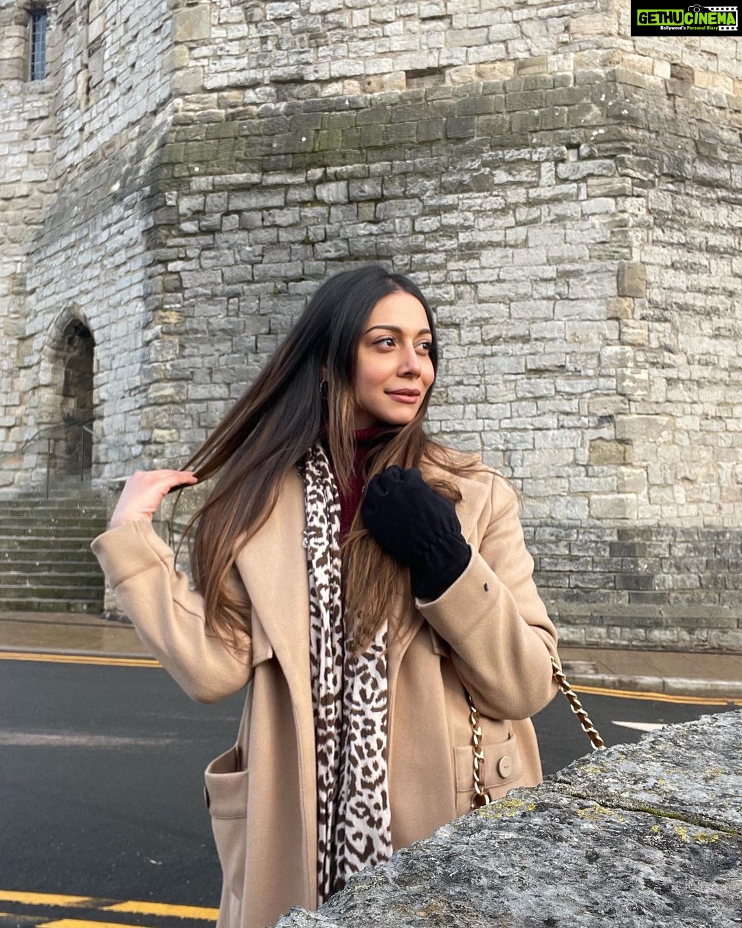 Madhurima Roy Instagram - Serenading Wales 🏴 Caernarfon Castle,north Wales
