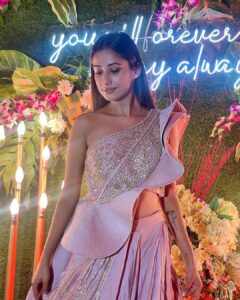 Maera Mishra Instagram - There’s a Princess inside all of us. ❤️🌸
Outfit by @rosecreationsludhiana ❤️
