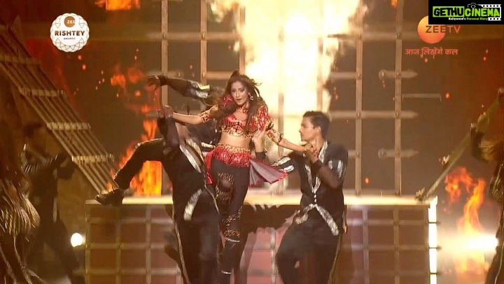 Maera Mishra Instagram - For all those who missed my performance in ZRA. ❤️ #zeerishteyawards2022 #30thbirthday #zeetv #zee #bhagyalakshmi #maeramishra #malishka @zeetv