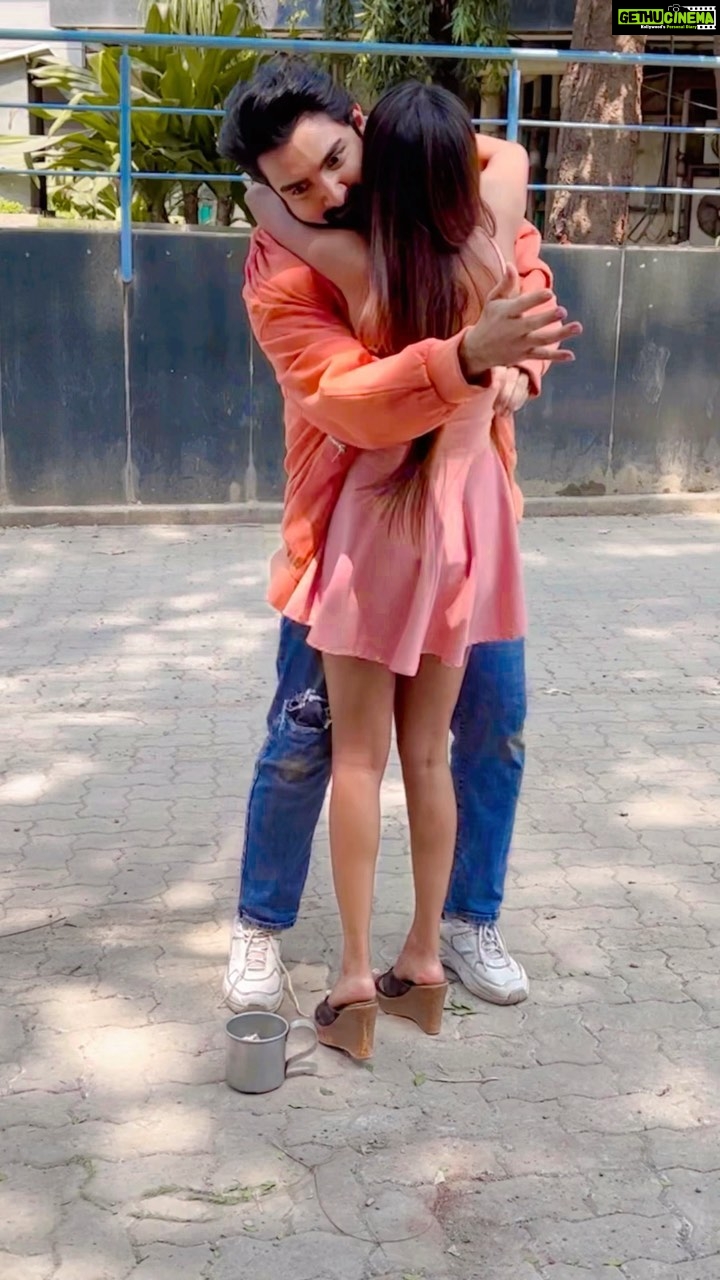 Maera Mishra Instagram - Naughty Bikhari 🤣😂🤣😂