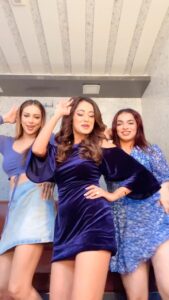 Maera Mishra Instagram - Caption this 😛 @bee_vani_ @maeramishra 
.
.
.
.
.
#dancereels #trendingreels #dancevideos #explore #fyp #bhagyalaxmi #bts #reelsintagram #babydoll