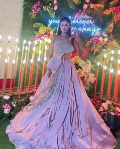 Maera Mishra Instagram - There’s a Princess inside all of us. ❤️🌸
Outfit by @rosecreationsludhiana ❤️