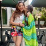 Maera Mishra Instagram - Holi haiiiii💥💥💥💥 with my favourites @parullchaudhry @maeramishra . . . . #bhagyalakshmi #holi #love #ootd #explore