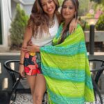 Maera Mishra Instagram – Holi haiiiii💥💥💥💥 with my favourites @parullchaudhry @maeramishra 
.
.
.
.
#bhagyalakshmi #holi #love #ootd #explore